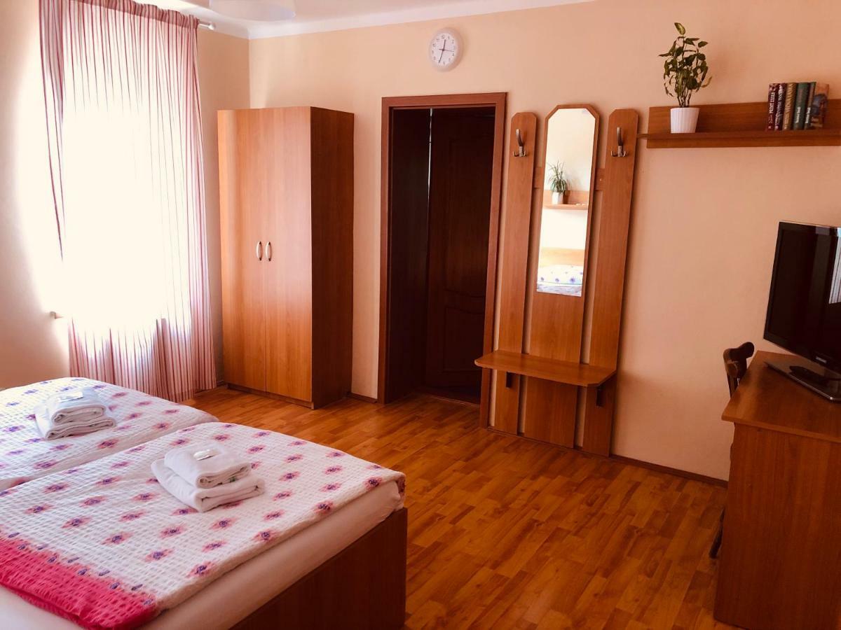 Penzion Relax Kadaň Esterno foto